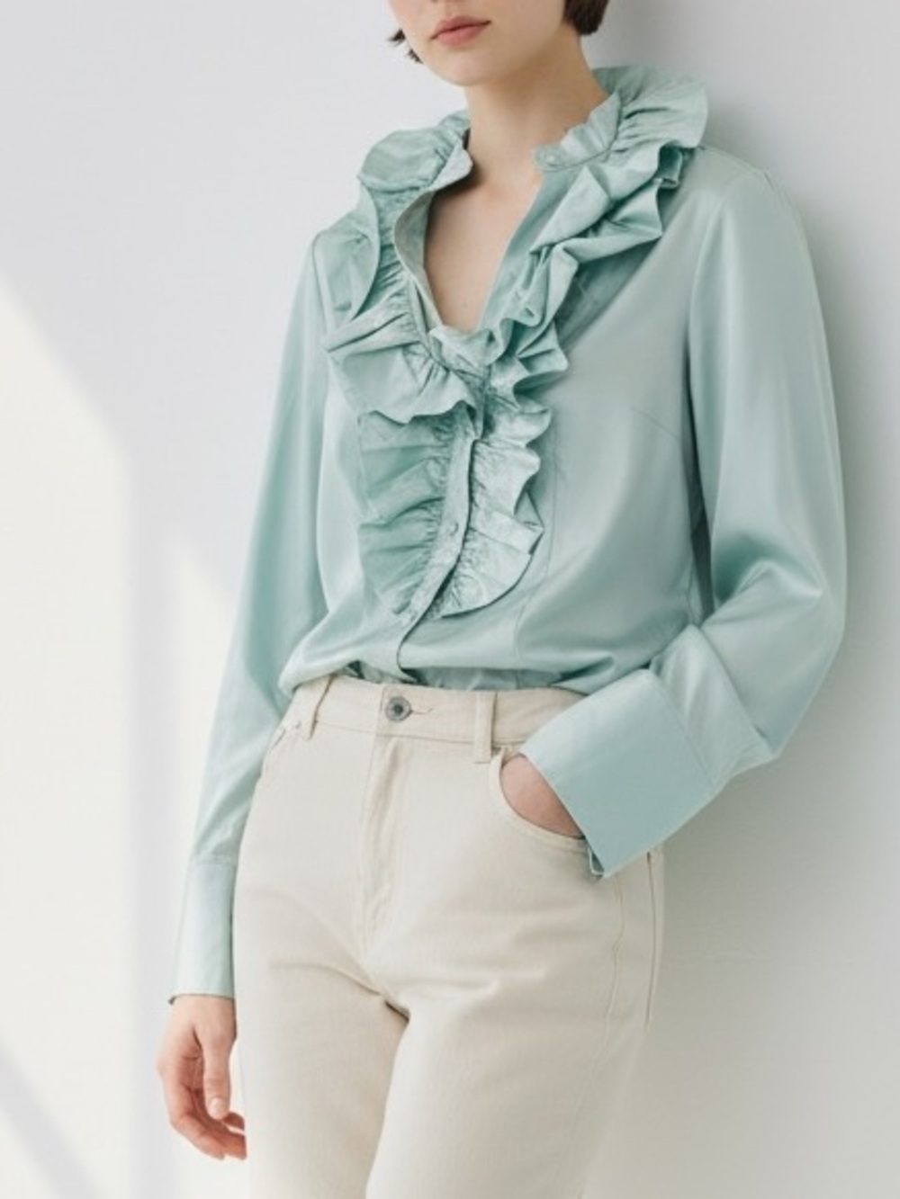 Escada 100%‎ Silk Double Ruffle Stunning Button Down Long Sleeve Blouse Size 40